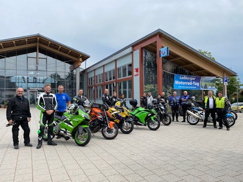 Gruppenbild BikerInnen Halbtagestour