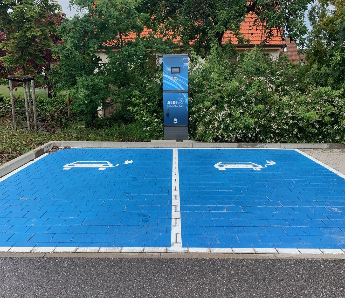Ladestation bei Aldi Süd in Loßburg