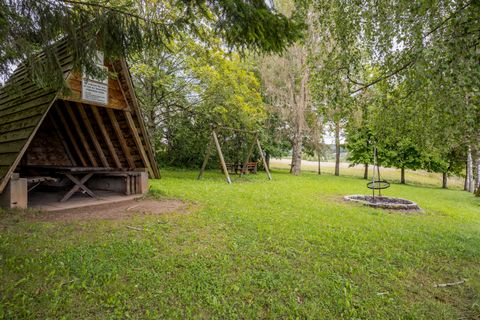 Spielplatz "Einfirst" - Wälde