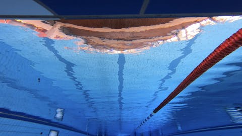 Unterwasser im Hallenbad Loßburg